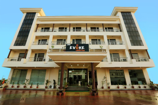 Hotel Evoke Katra