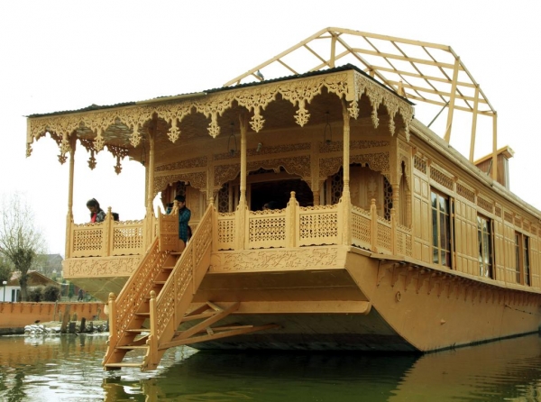 Inshaallah Houseboat